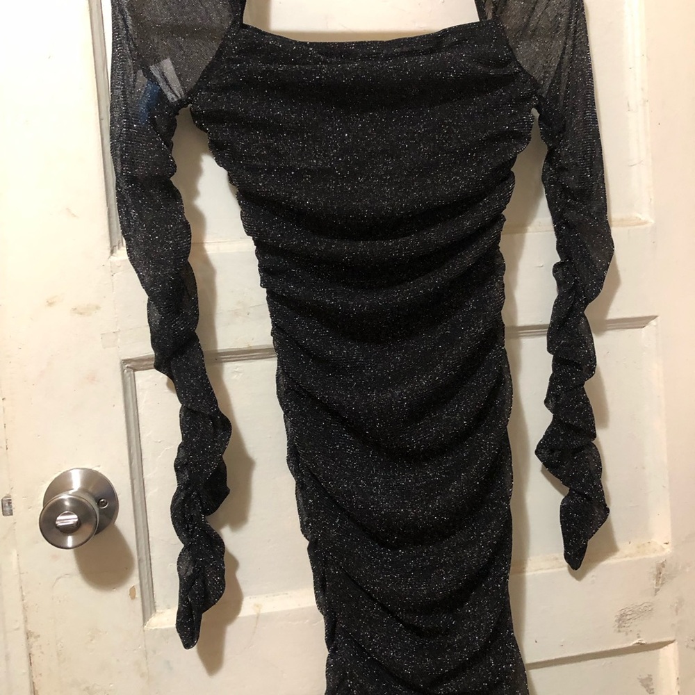 SHEIN Black Ruched Bodycon Dress with Bishop Sleeves